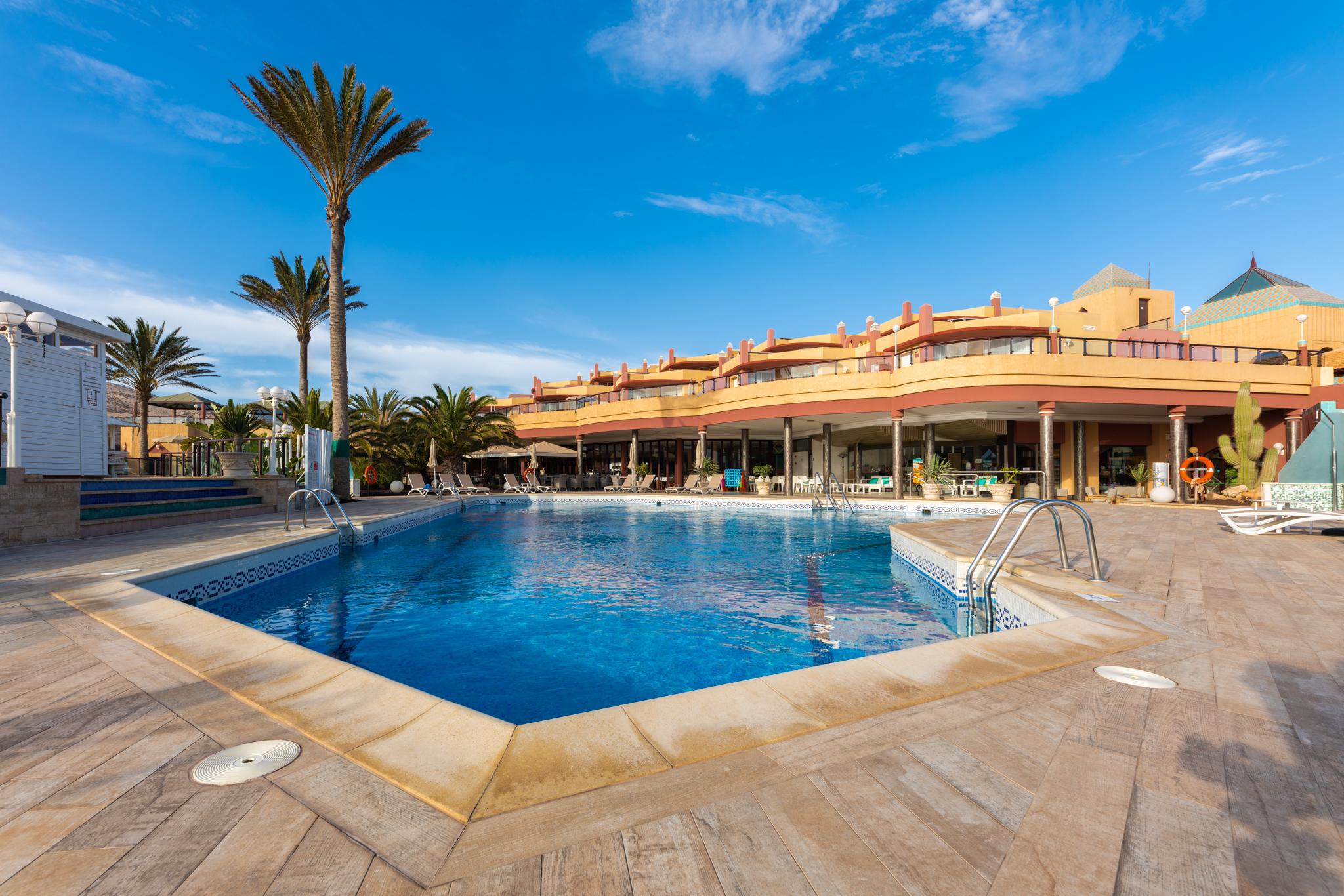 Hotel Esmeralda Maris By Livvo Коста Калма Экстерьер фото