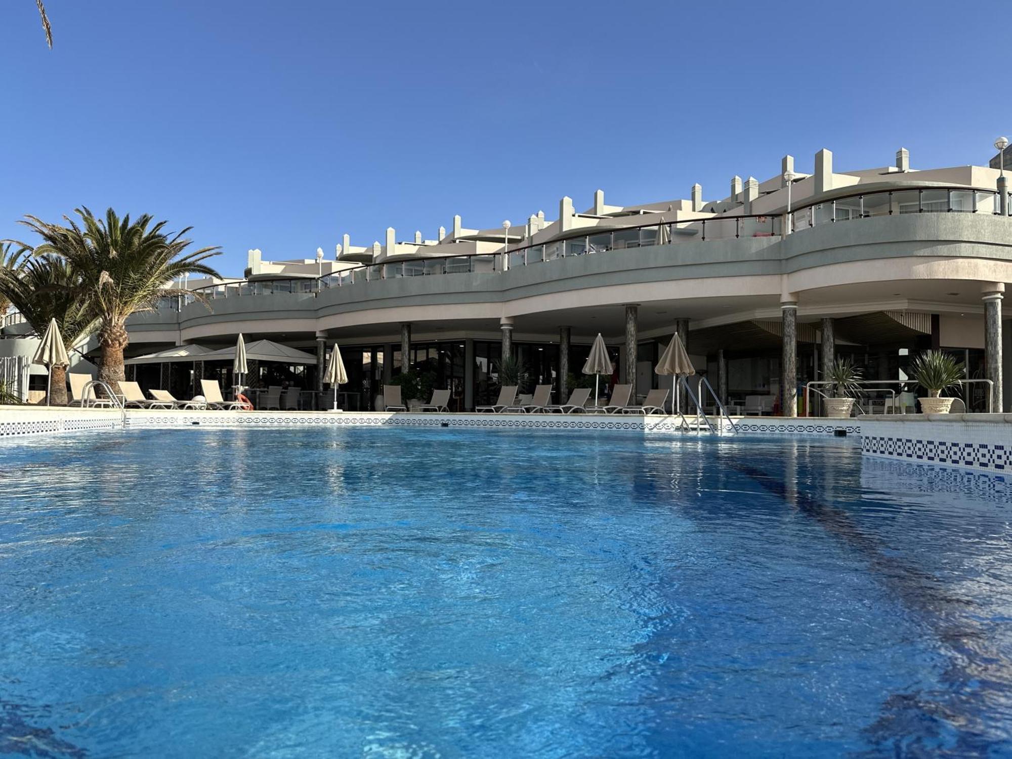 Hotel Esmeralda Maris By Livvo Коста Калма Экстерьер фото